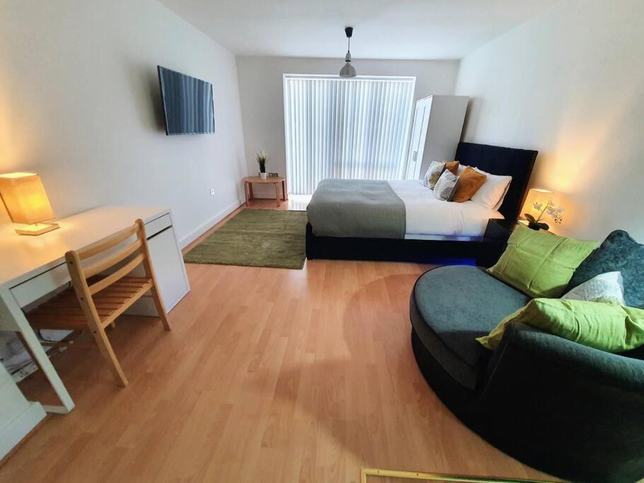 Contemporary Modern Studio Apartment - City Centre Birmingham Exterior photo